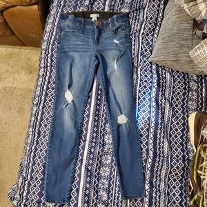 Juniors' Candie's® Mid-Rise Sculpt Skinny Jeans7, distressed